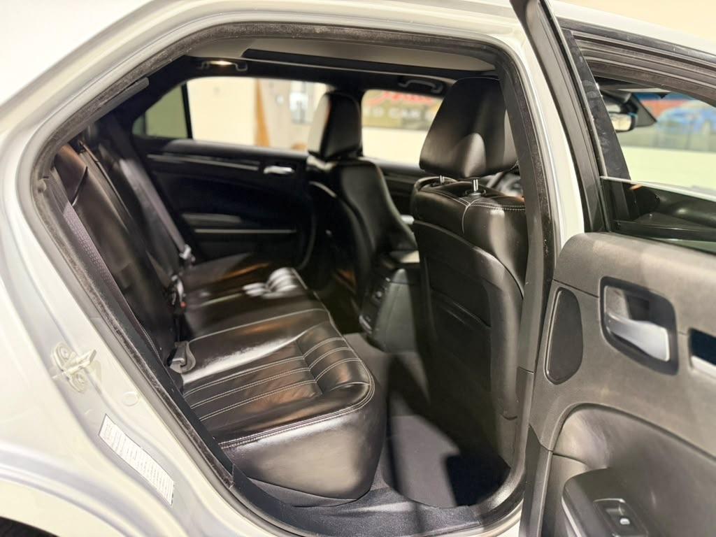 Chrysler 300 S V6 2023