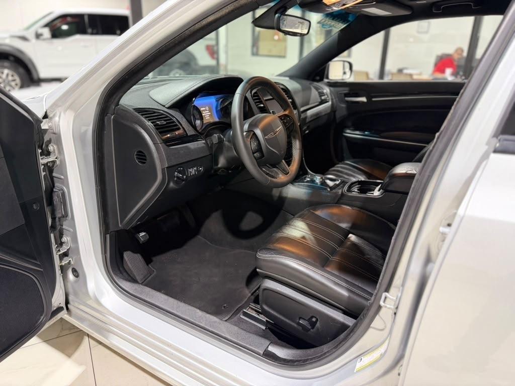 Chrysler 300 S V6 2023