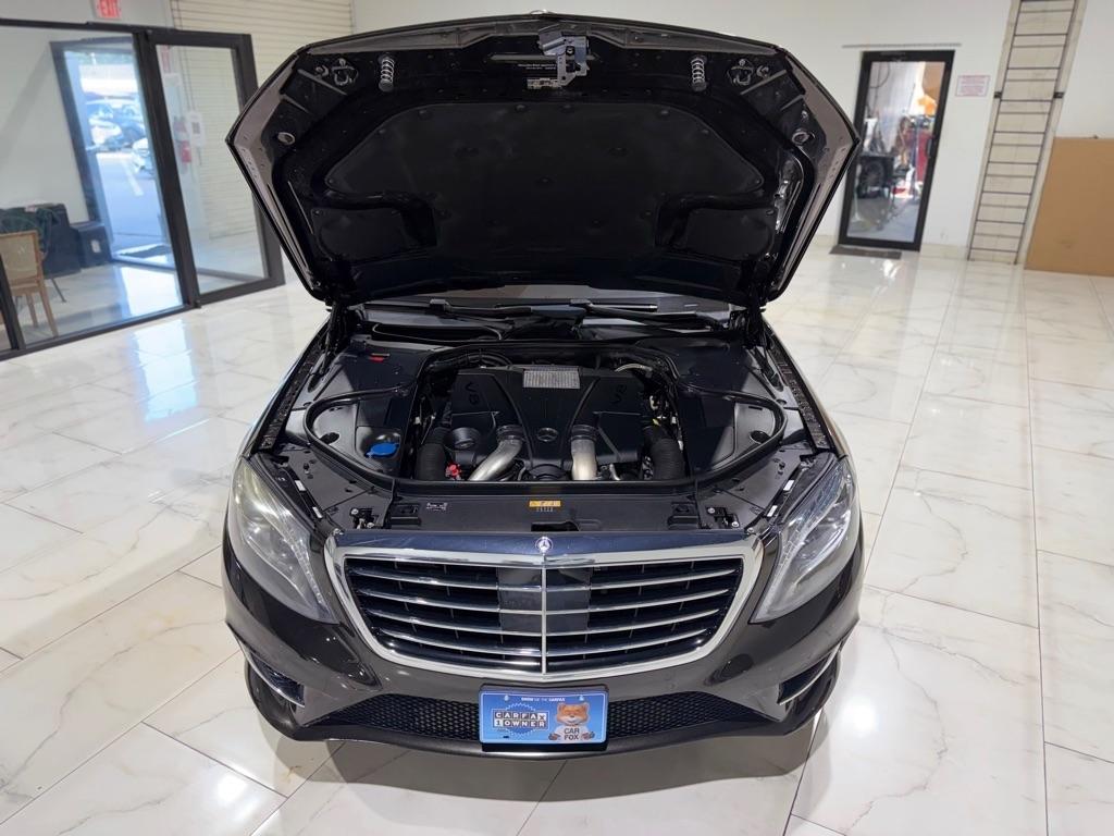 Mercedes-Benz S-Class S550 2015