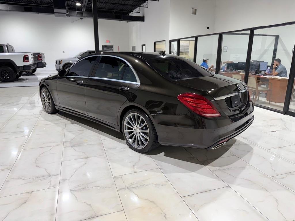 Mercedes-Benz S-Class S550 2015