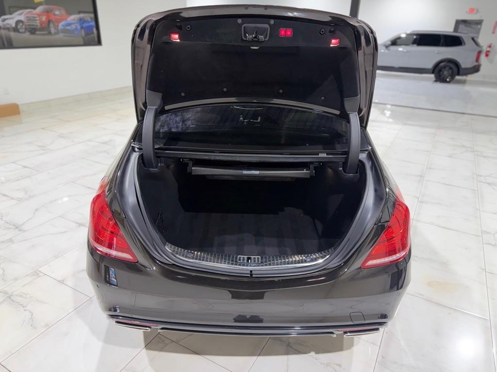 Mercedes-Benz S-Class S550 2015