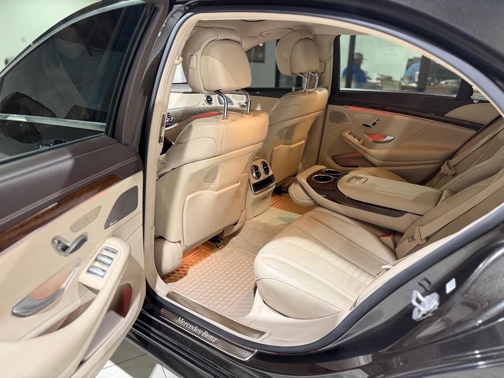 Mercedes-Benz S-Class S550 2015