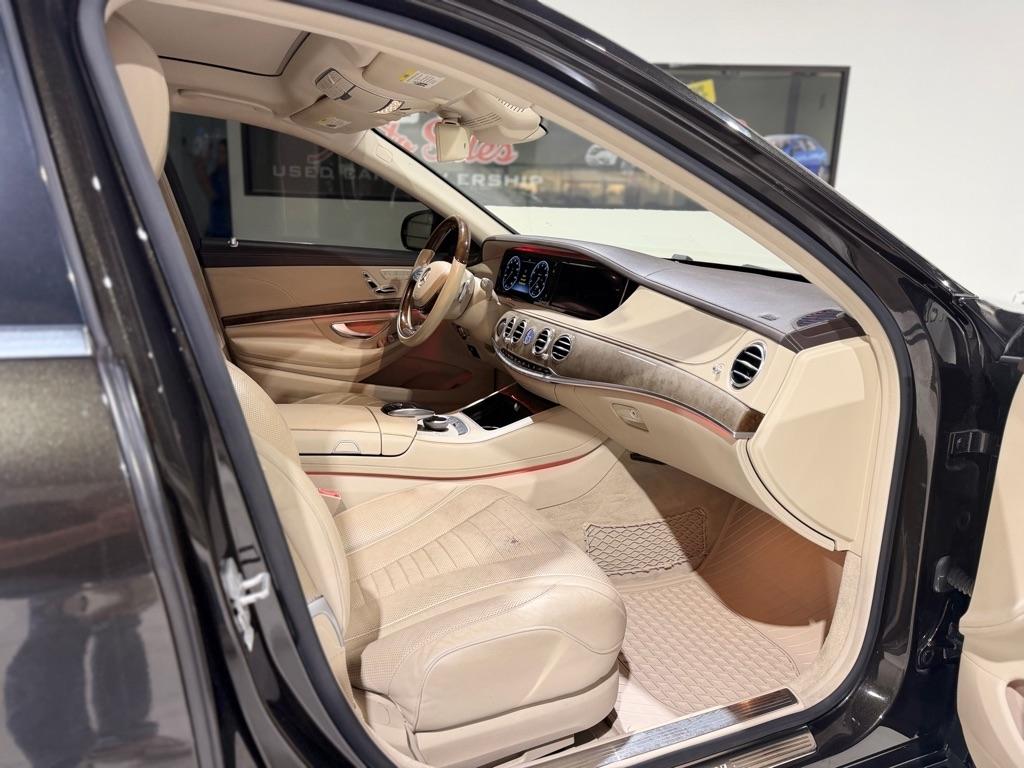 Mercedes-Benz S-Class S550 2015