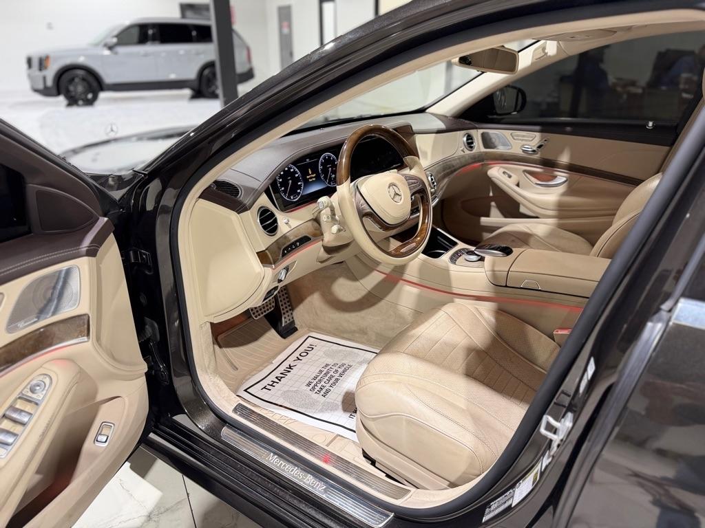 Mercedes-Benz S-Class S550 2015