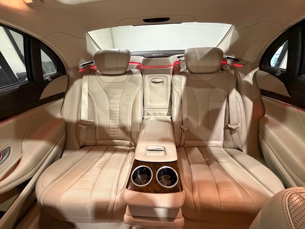 Mercedes-Benz S-Class S550 2015