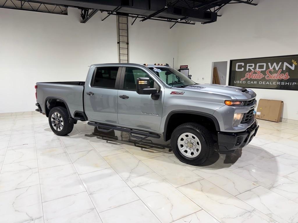 Chevrolet Silverado 2500HD Custom Crew Cab Long Box 4WD 2024