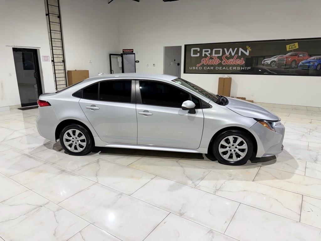 Toyota Corolla LE 2024