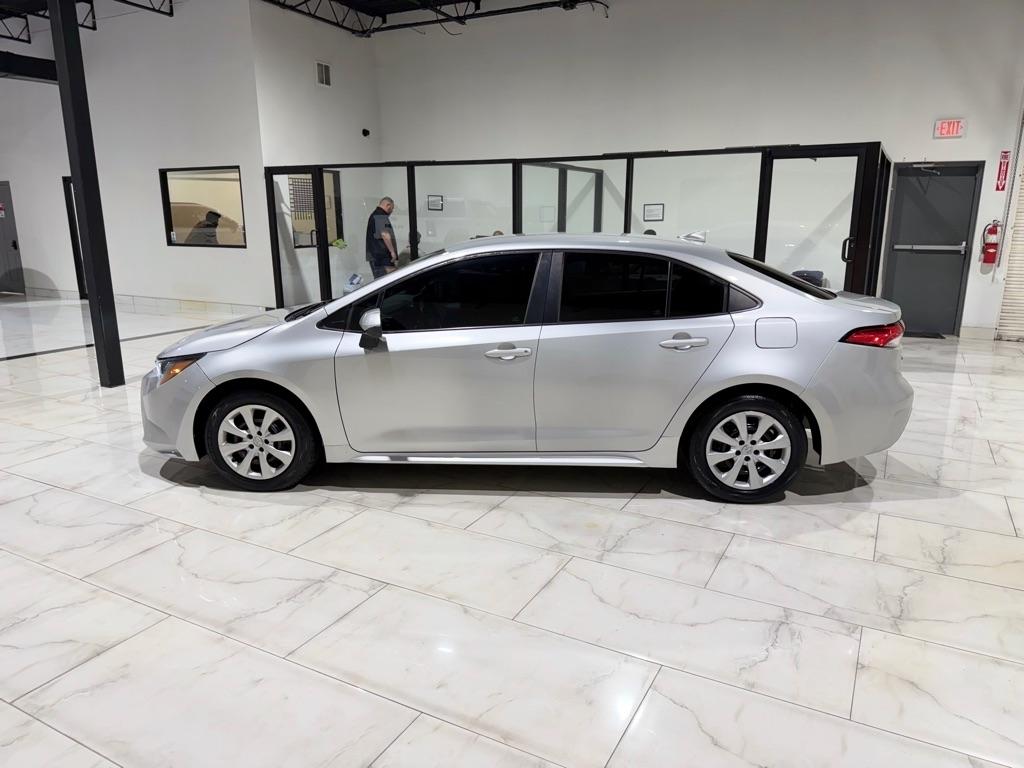 Toyota Corolla LE 2024