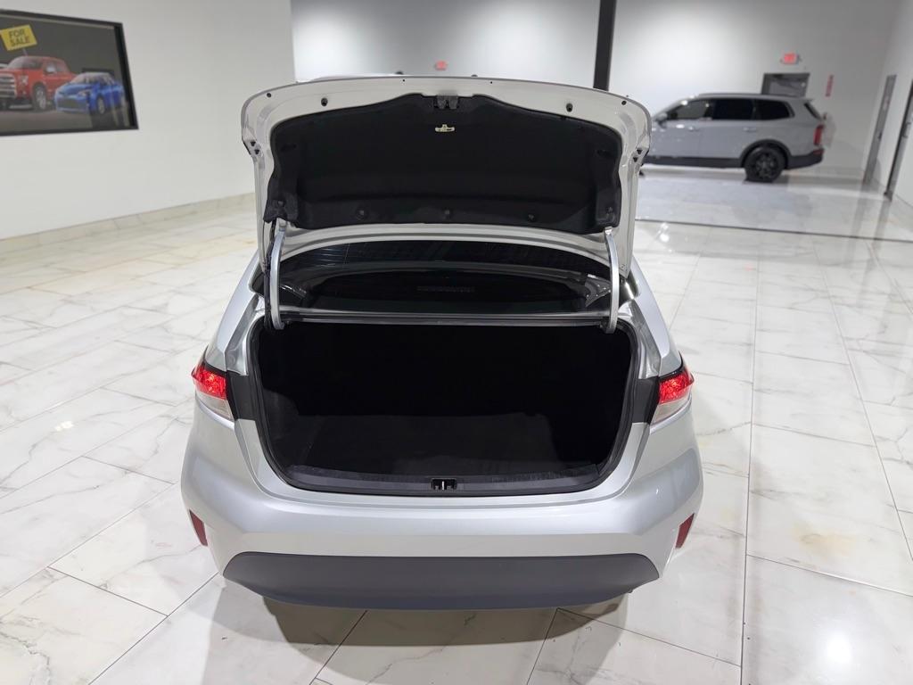 Toyota Corolla LE 2024
