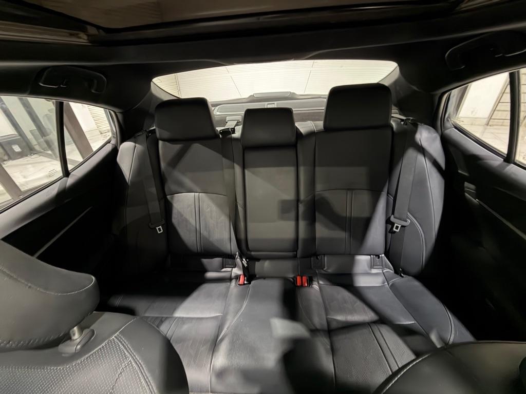 Toyota Camry Hybrid XLE 2025