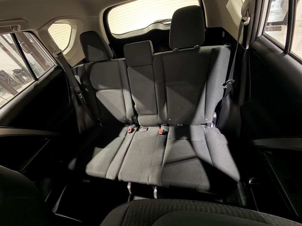 Toyota RAV4 LE FWD 2018