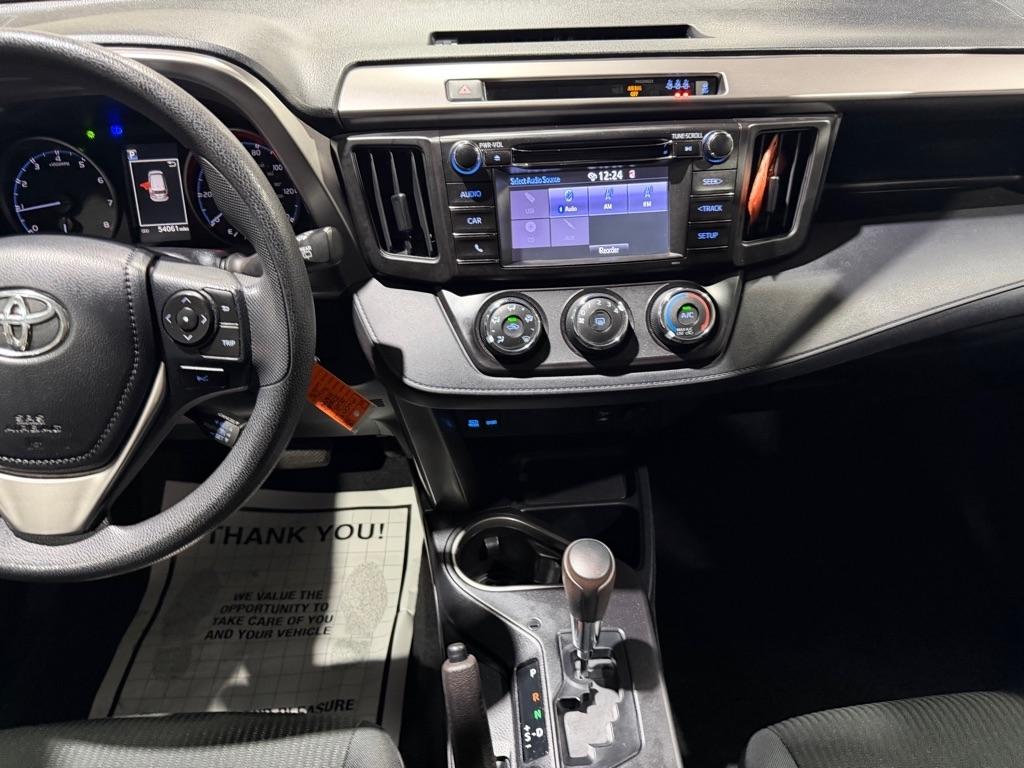 Toyota RAV4 LE FWD 2018