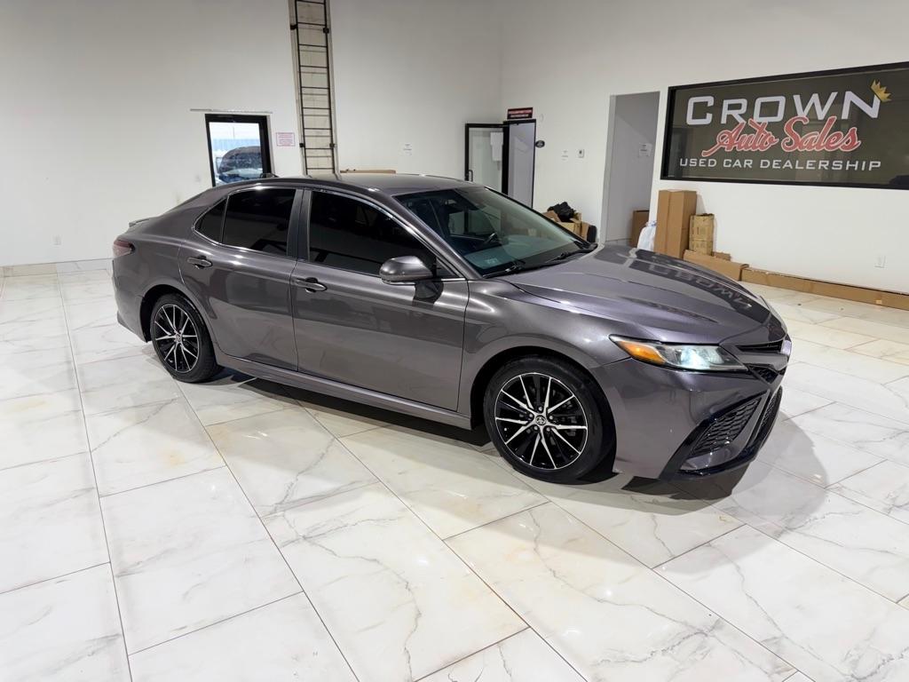 Toyota Camry SE 2024