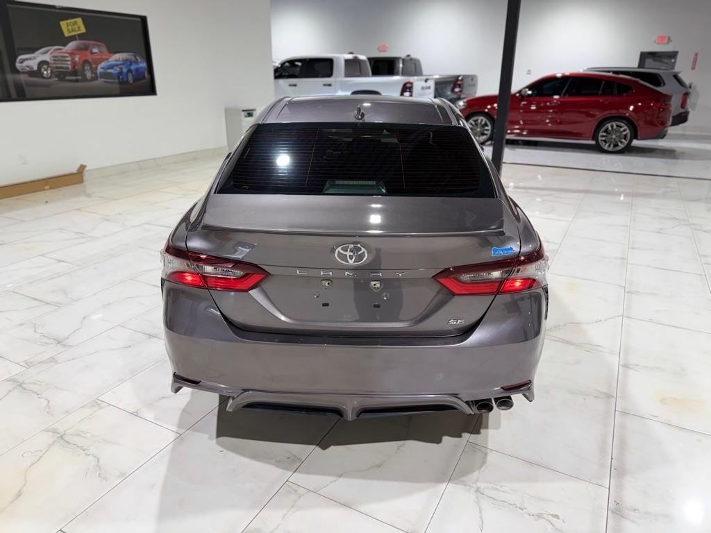 Toyota Camry SE 2024