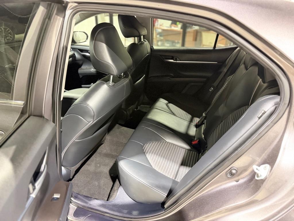 Toyota Camry SE 2024