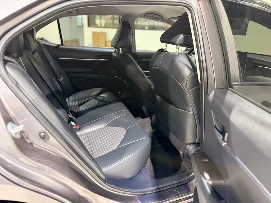 Toyota Camry SE 2024