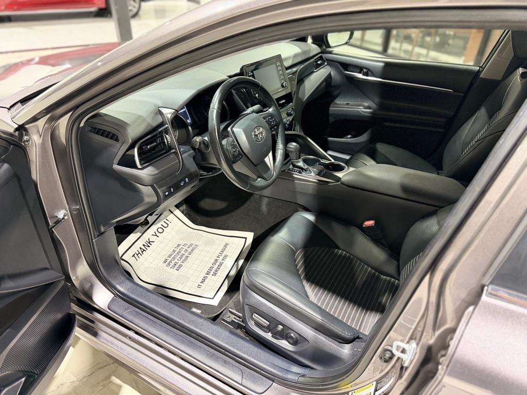 Toyota Camry SE 2024