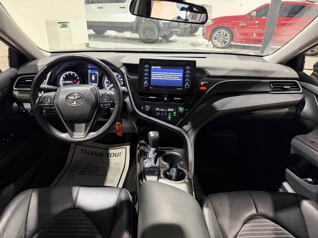 Toyota Camry SE 2024
