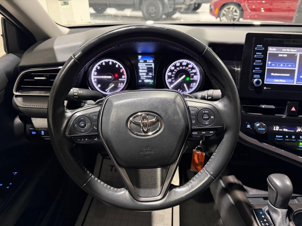 Toyota Camry SE 2024