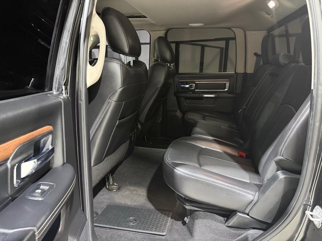 RAM 1500 Laramie Crew Cab SWB 4WD 2018