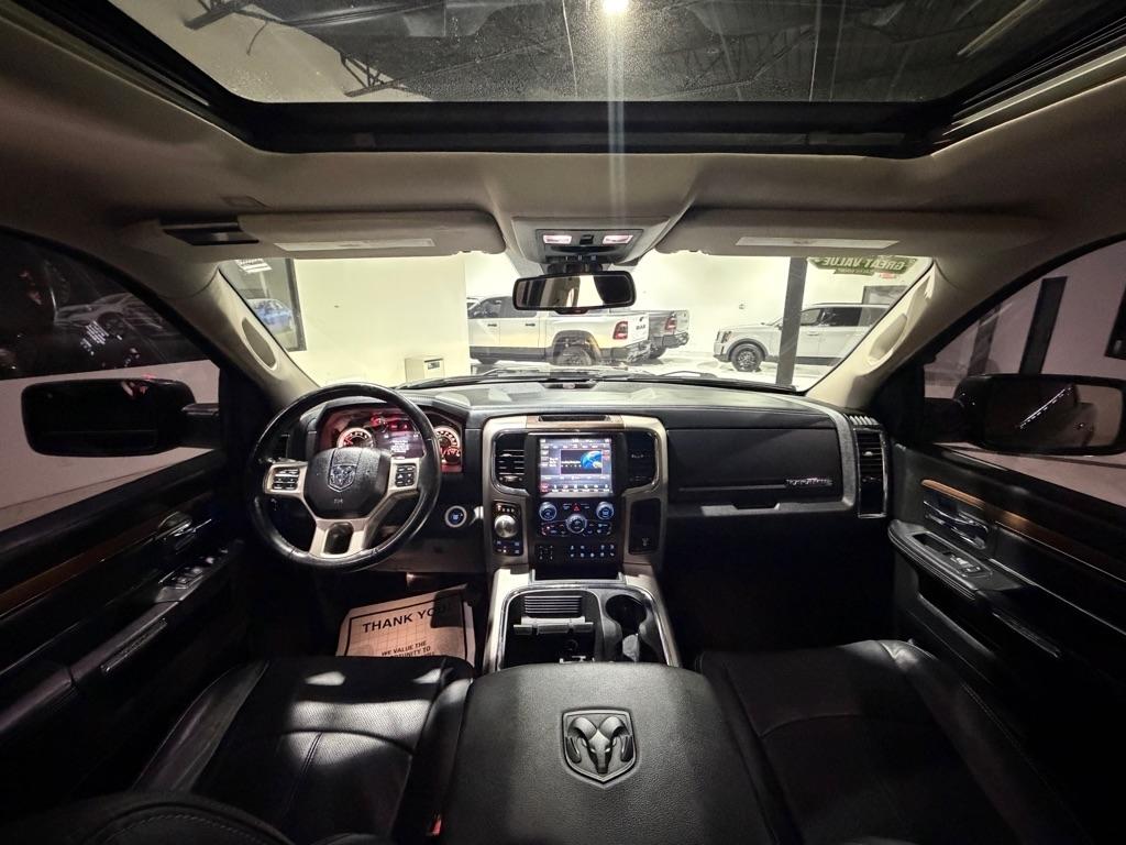 RAM 1500 Laramie Crew Cab SWB 4WD 2018