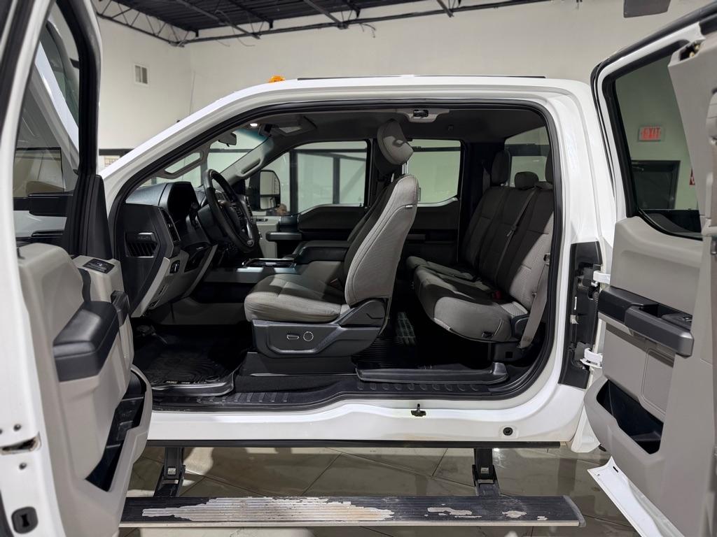 Ford F-350 SD XLT SuperCab 4WD 2019