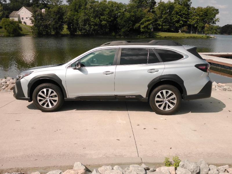 Subaru Outback Premium 2023