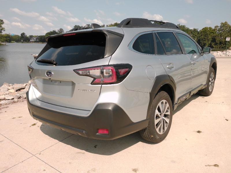 Subaru Outback Premium 2023