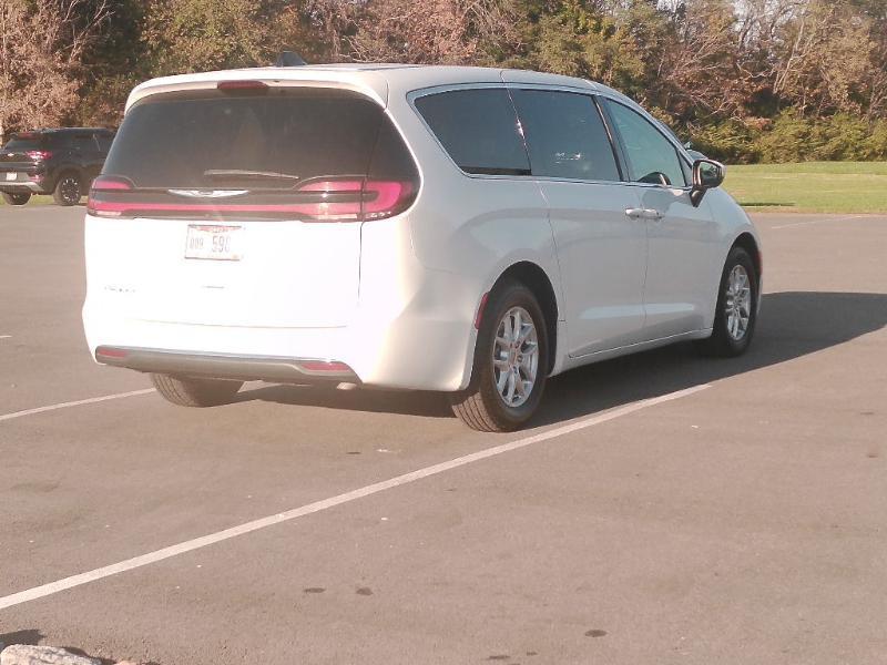 Chrysler Pacifica Touring L 2023
