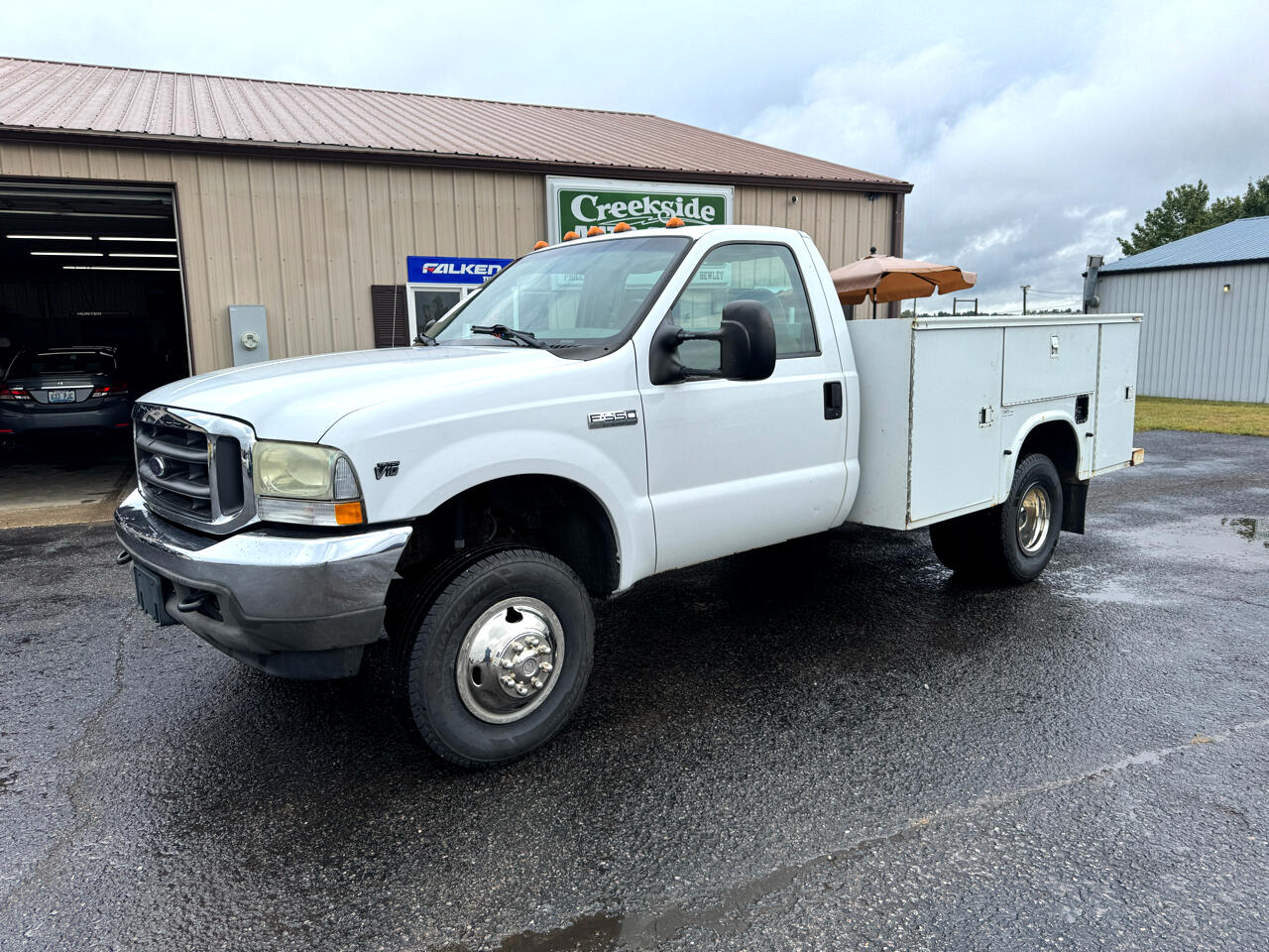 2004 Ford F-350 SD Chassis Cab