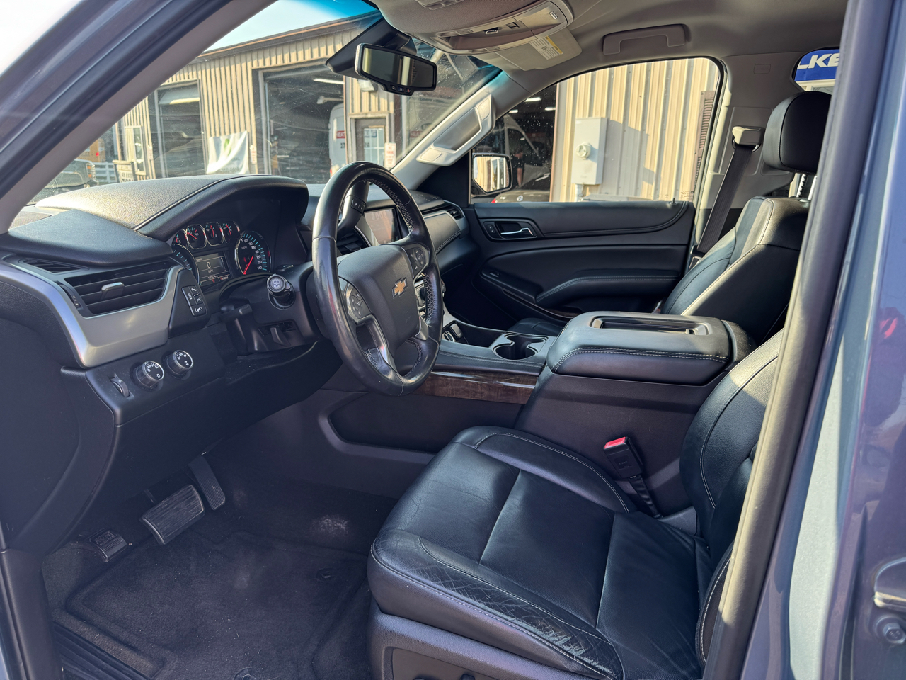 Chevrolet Suburban  2016