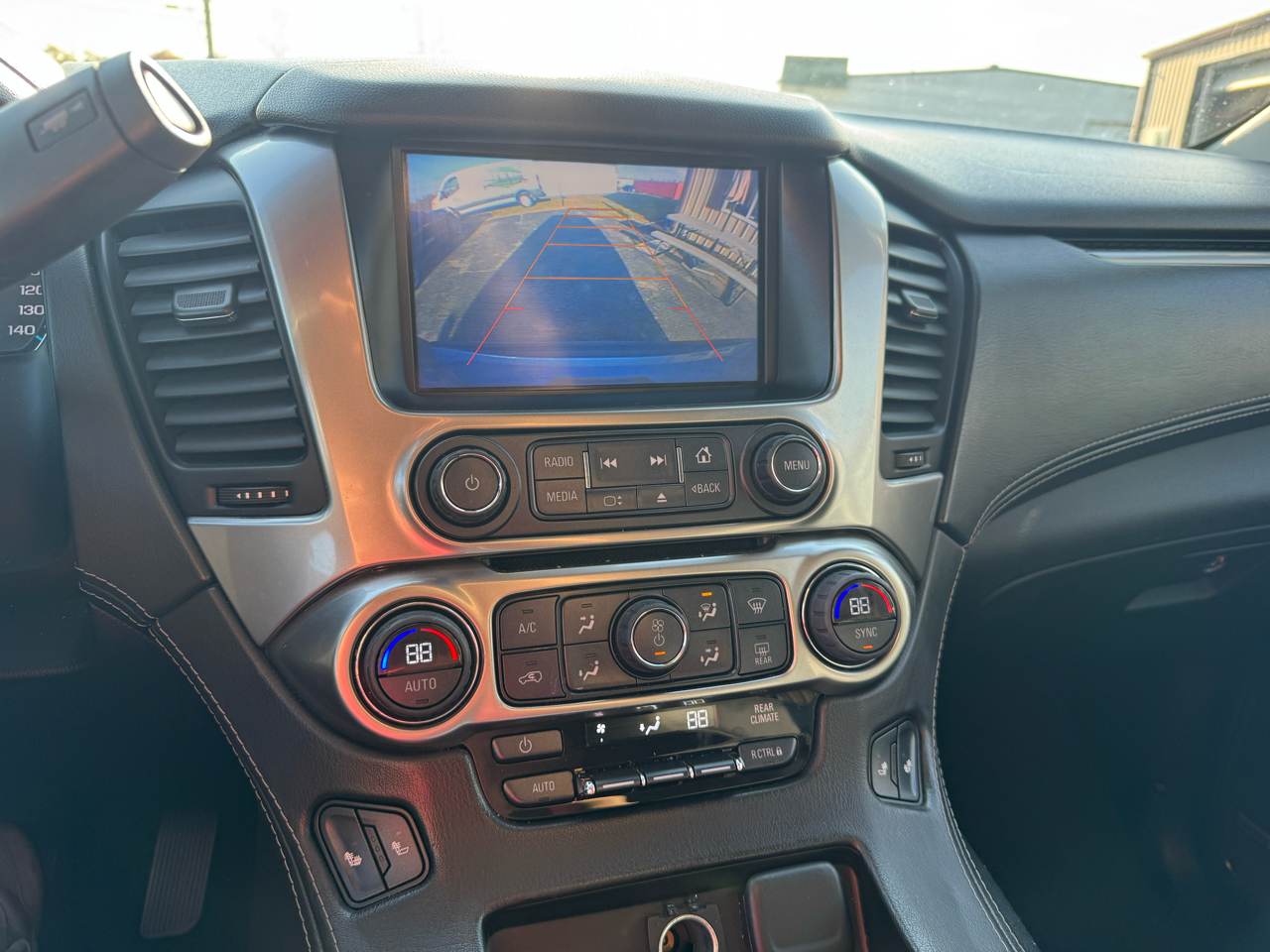 Chevrolet Suburban  2016