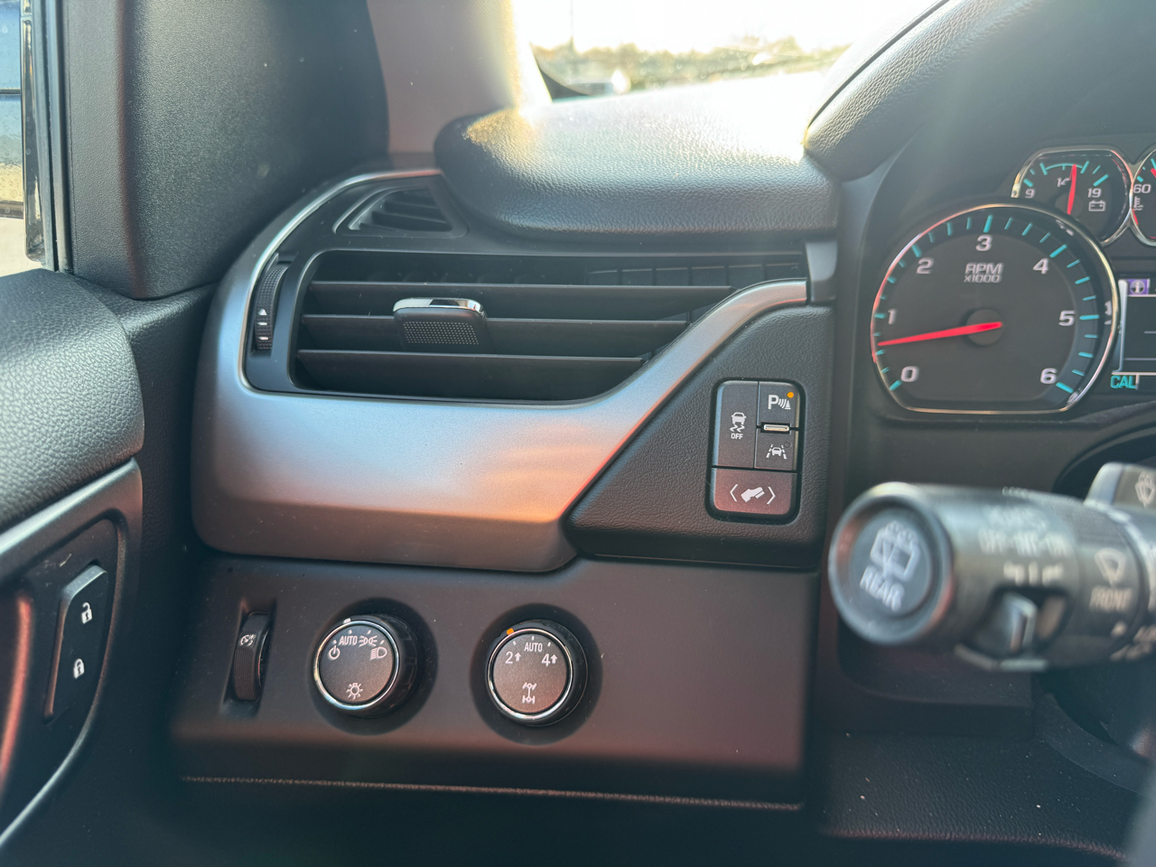 Chevrolet Suburban  2016