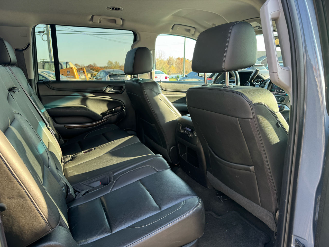 Chevrolet Suburban  2016