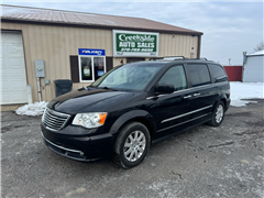 2015 Chrysler Town & Country 