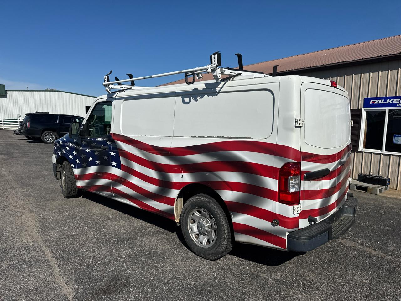 Nissan NV Cargo  2012