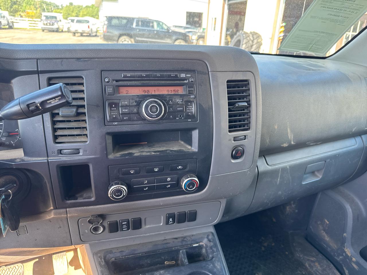 Nissan NV Cargo  2012