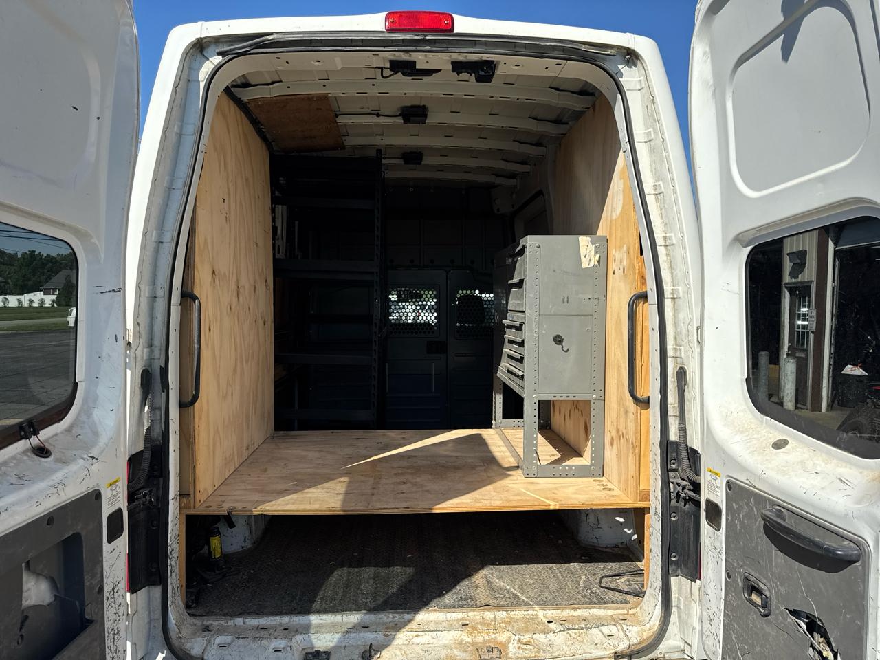 Nissan NV Cargo  2012