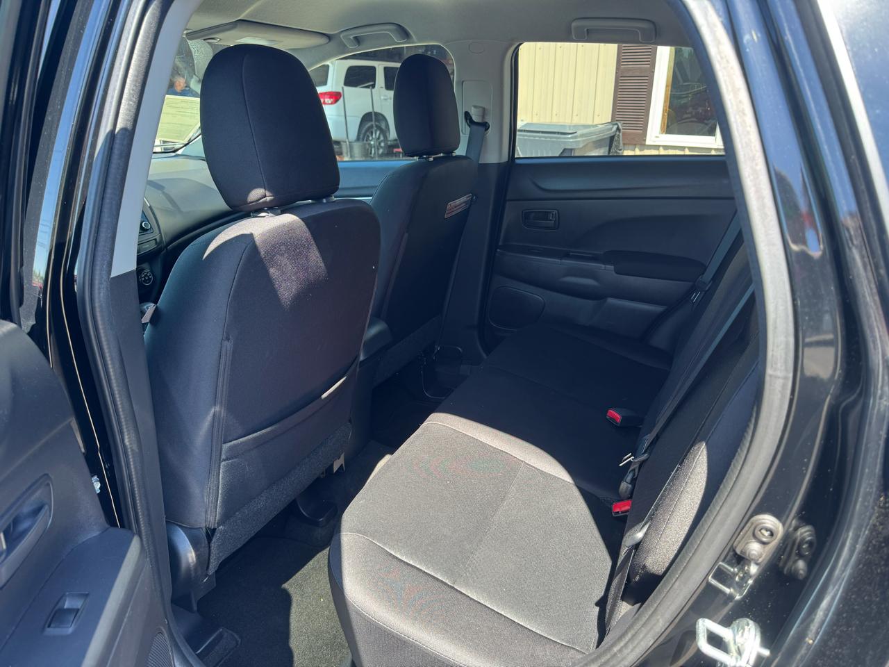 Mitsubishi Outlander Sport  2015