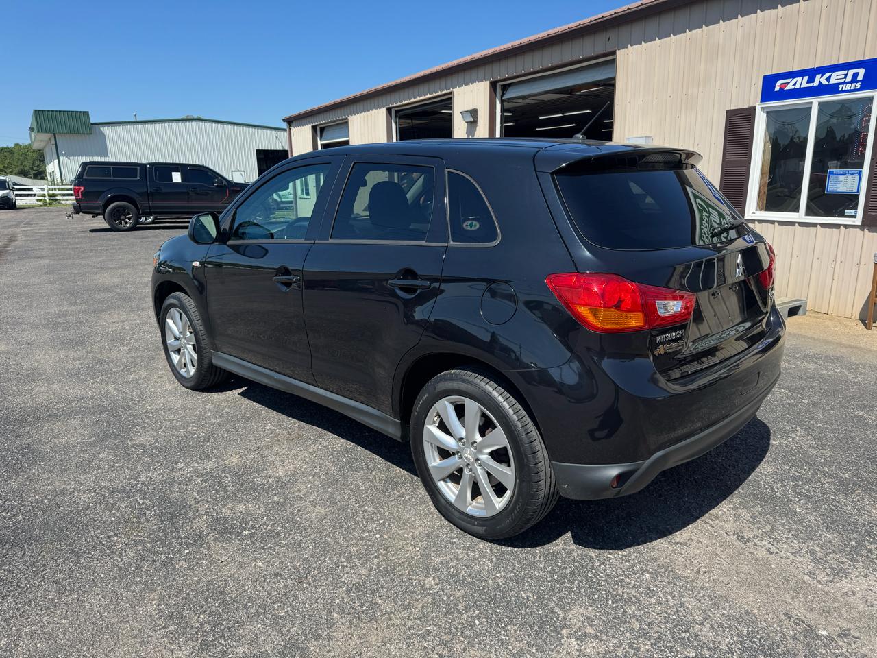Mitsubishi Outlander Sport  2015