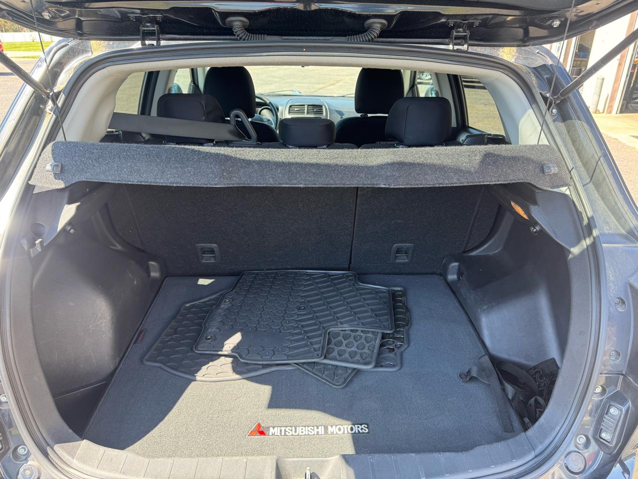 Mitsubishi Outlander Sport  2015