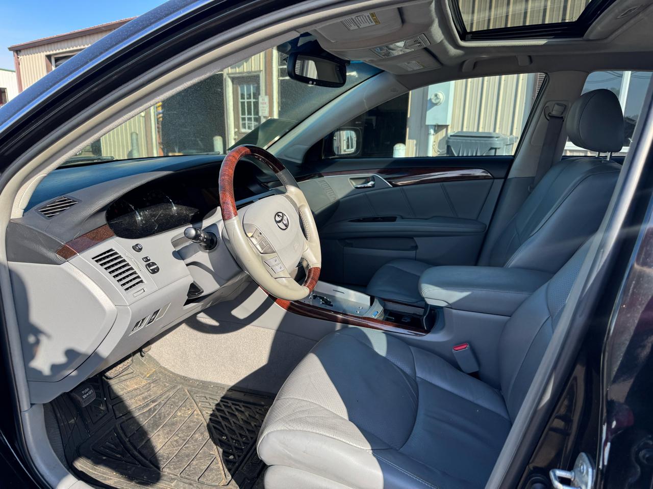 Toyota Avalon  2008