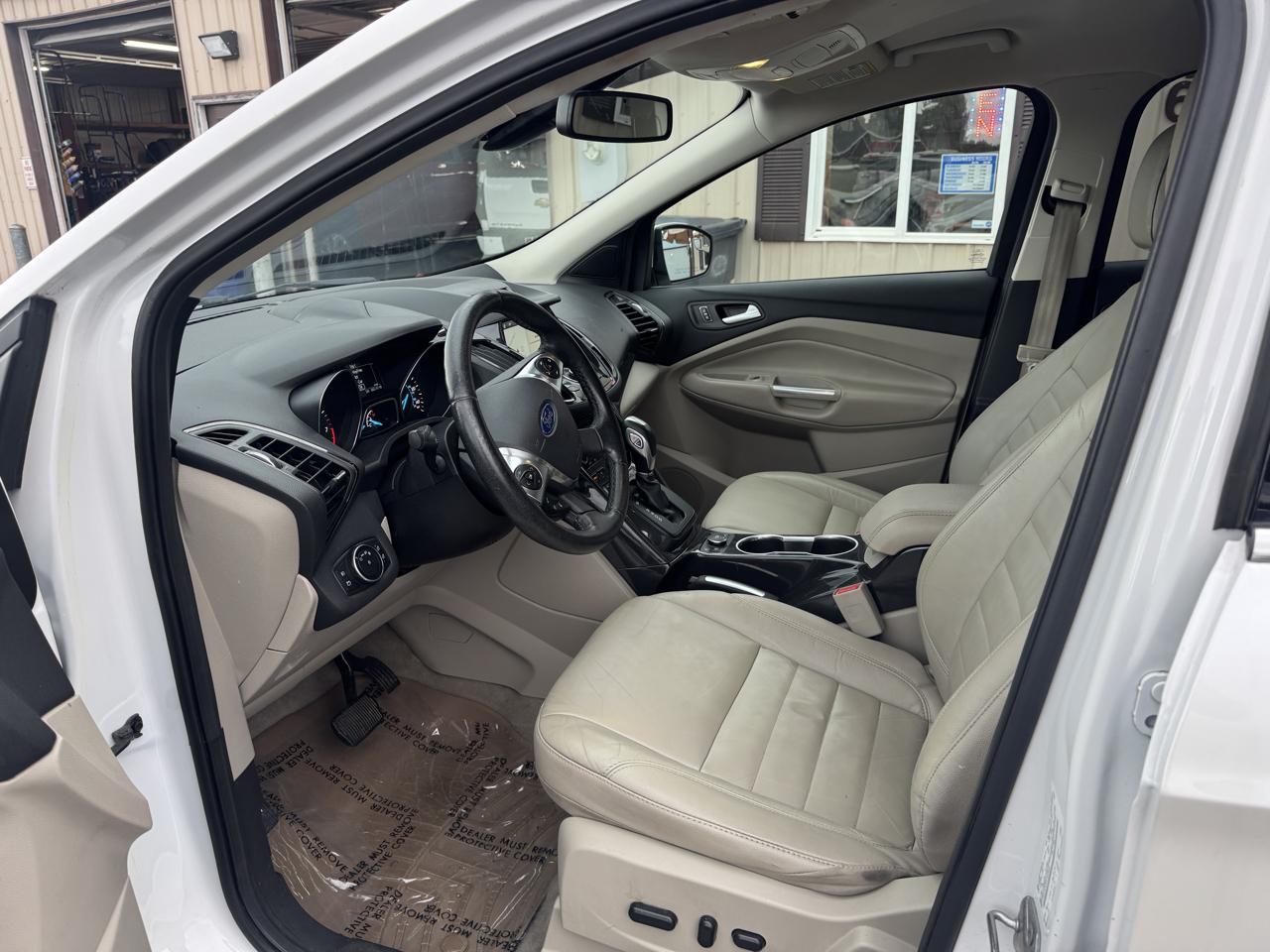 Ford Escape  2016