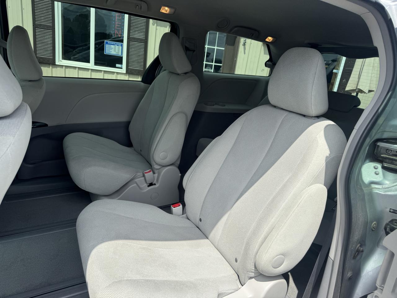 Toyota Sienna  2014