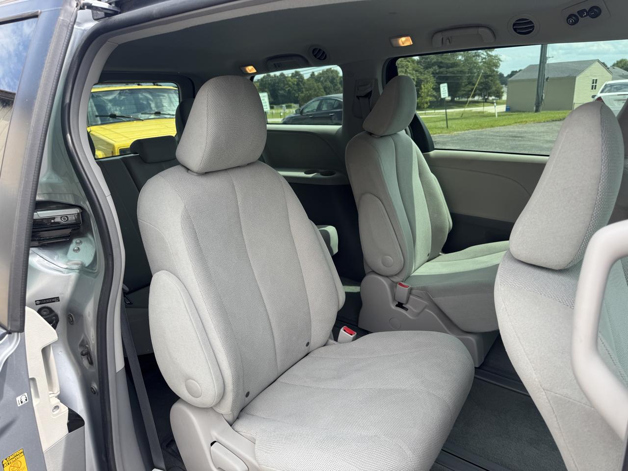 Toyota Sienna  2014
