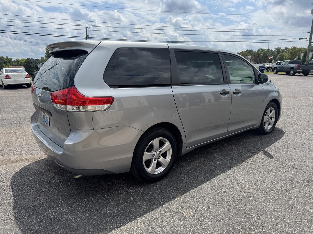 Toyota Sienna  2014