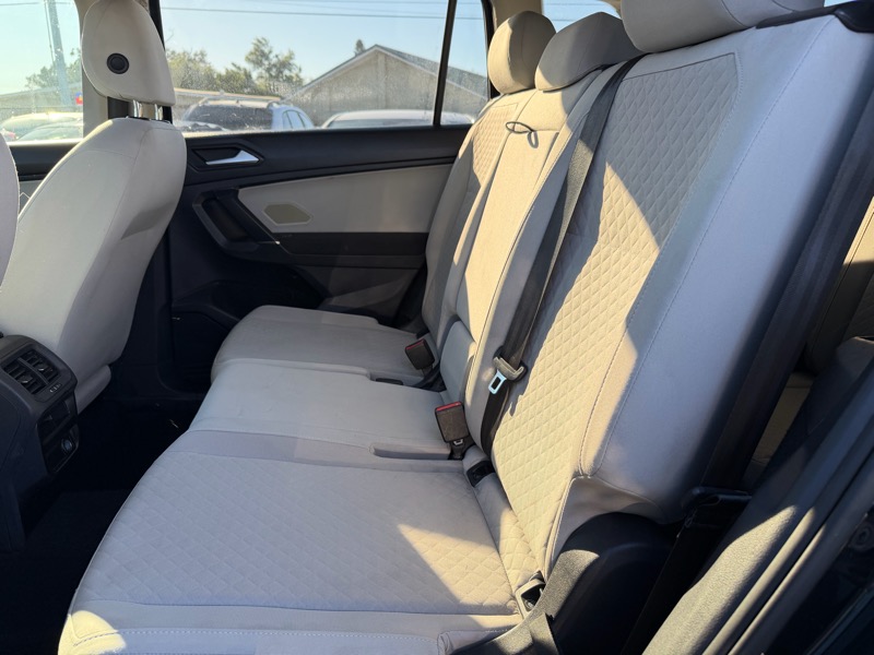 Volkswagen Tiguan S 2020