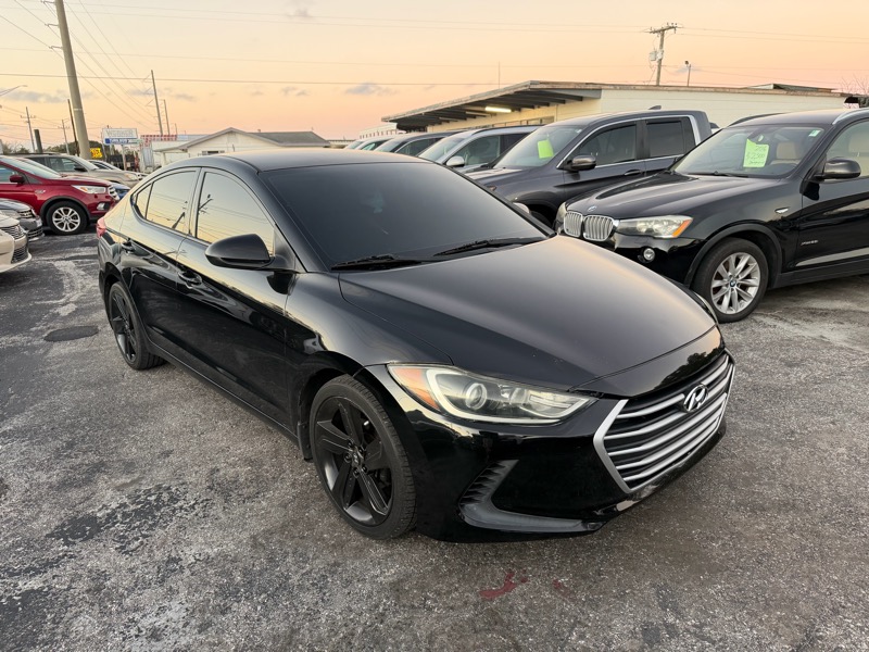 Hyundai Elantra SE 6AT 2018