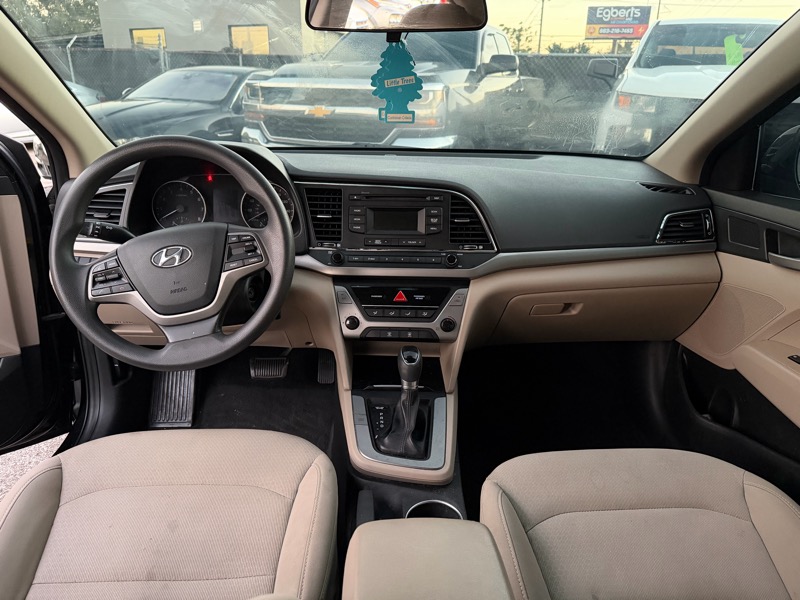 Hyundai Elantra SE 6AT 2018