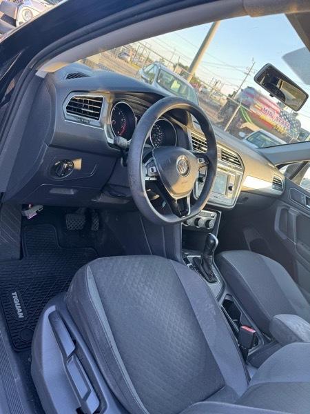 Volkswagen Tiguan S 2018
